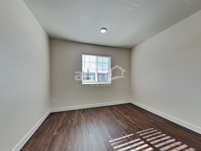 Building Photo - 7703 Verona Lp SW