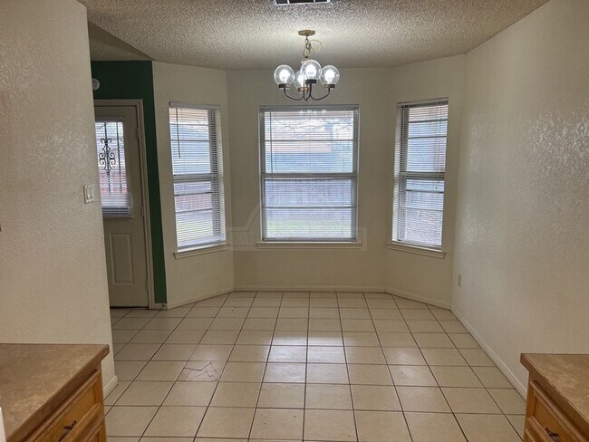 Building Photo - 2608 Jade Rd, Killeen