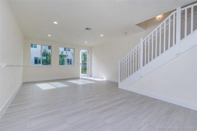 Primary Photo - 10226 NW 64th Terrace