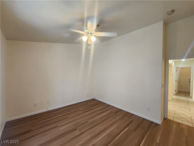Building Photo - 1405 Iron Springs Dr