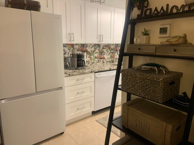 Building Photo - Coquina Key Condo