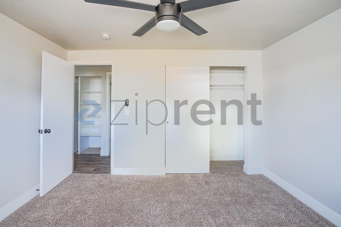 Building Photo - Unit Unit A