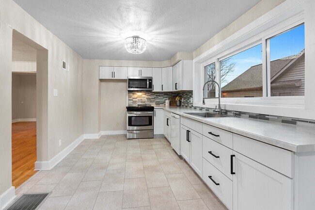 Updated Kitchen - 1126 Grant St