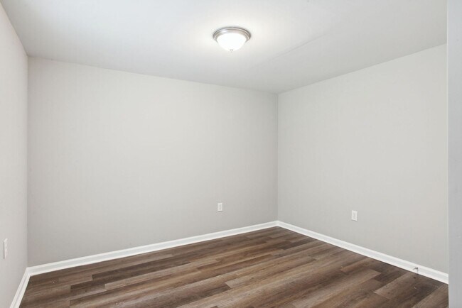 Building Photo - 3BR/2BA Downtown House Walking Distance to Forsyth Park and Daffin Park