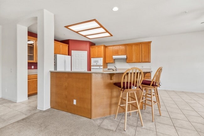 Building Photo - 15543 Vista Vicente Dr