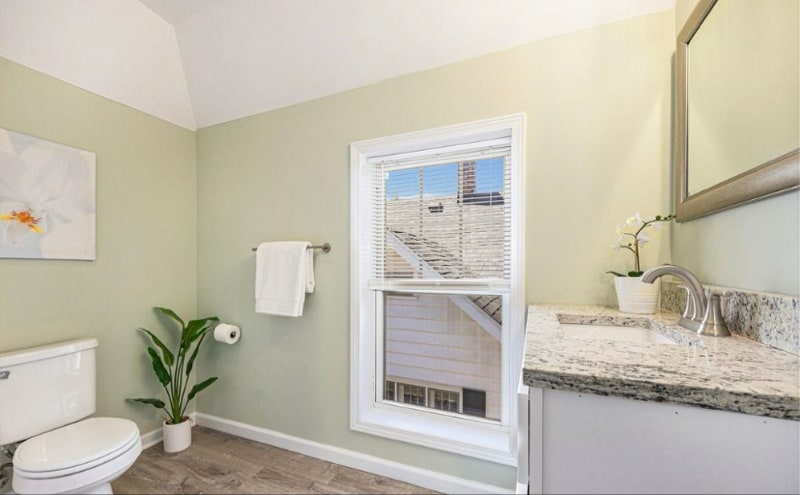 Building Photo - 1100 Hovey St SW