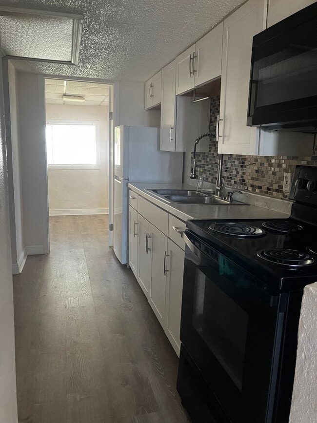 Building Photo - Cottage in Ormond Beach