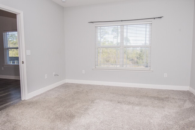 Building Photo - 5567 Galaxy Dr