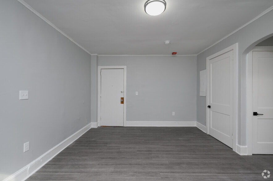 Lennox 1BR, 1BA - Living space - Lennox Apartments