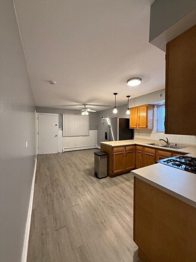 Building Photo - 1819 N 38th Ave