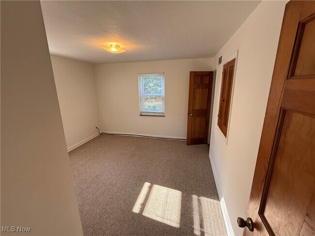 Building Photo - 21250 Crystal Ave