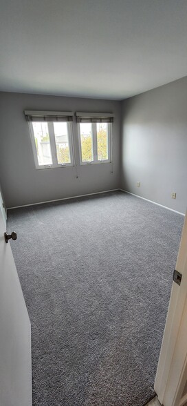 Bedroom #2 13'x 11' - 1100 Opal St