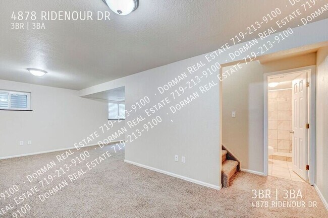 Building Photo - 4878 Ridenour Dr