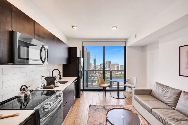 Building Photo - 398 NE 5th St