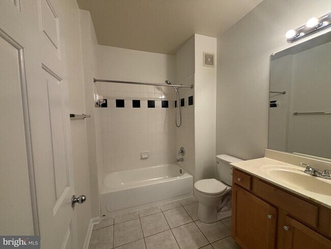 Building Photo - 5124 Brittney Elyse Cir