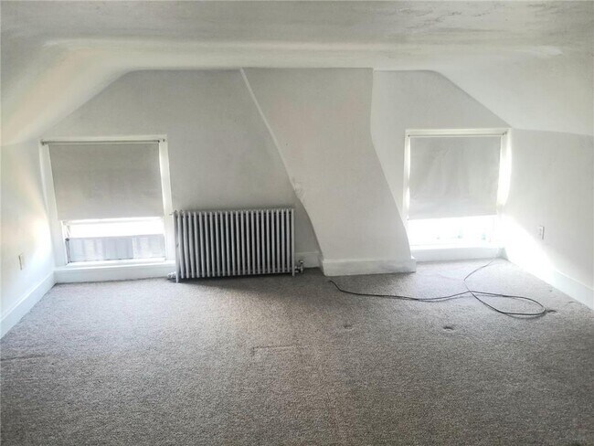 Building Photo - 25 S Main St