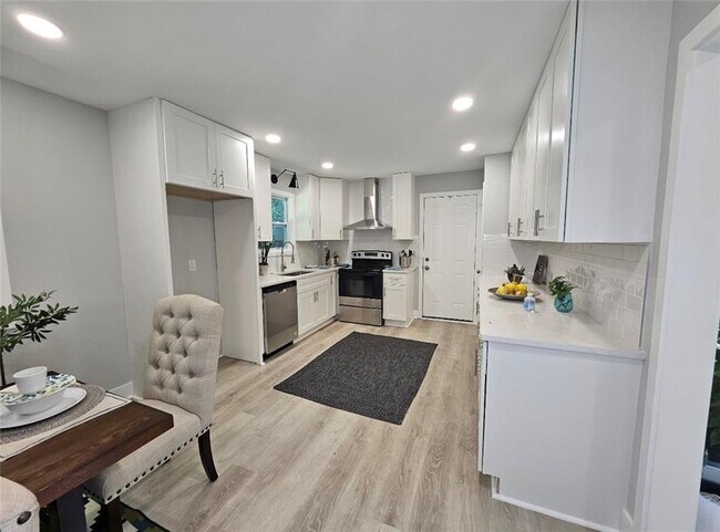 Building Photo - 2968 McGlynn Ct