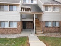 Building Photo - 2830 Davison Ave