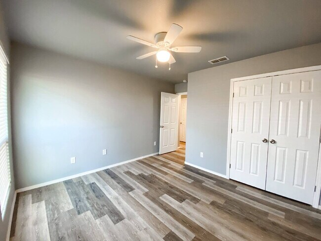Building Photo - 3-Bedroom in Frenship ISD!