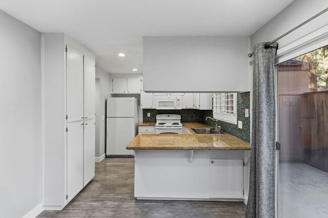 Building Photo - North Davis Condo-Available