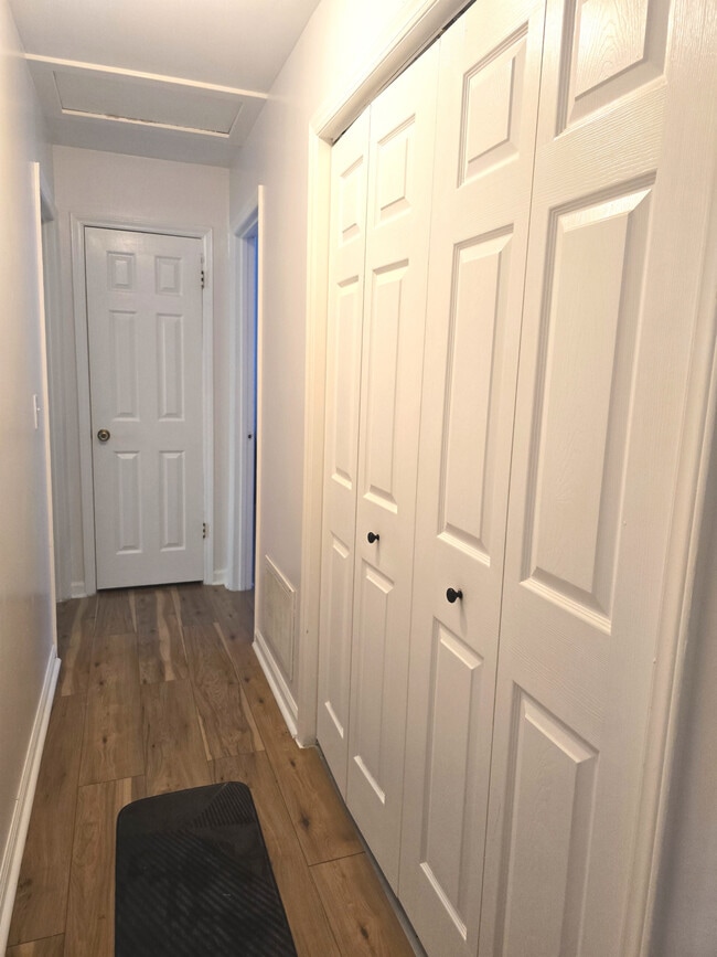 Building Photo - 2733 Crosswinds Dr