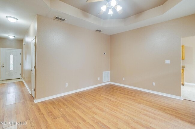 Building Photo - 6085 W Bolivar St