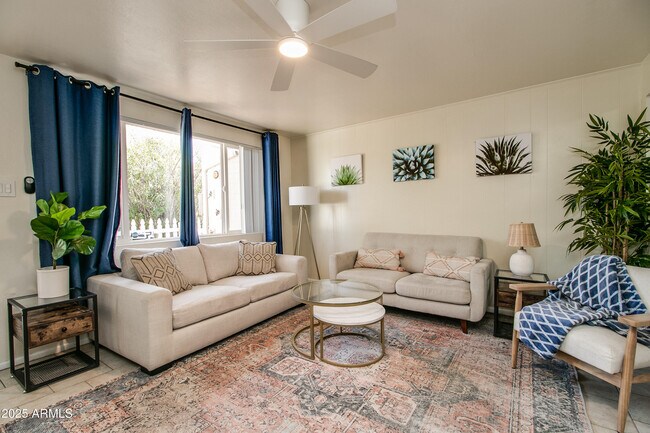 Building Photo - 3511 E Montecito Ave