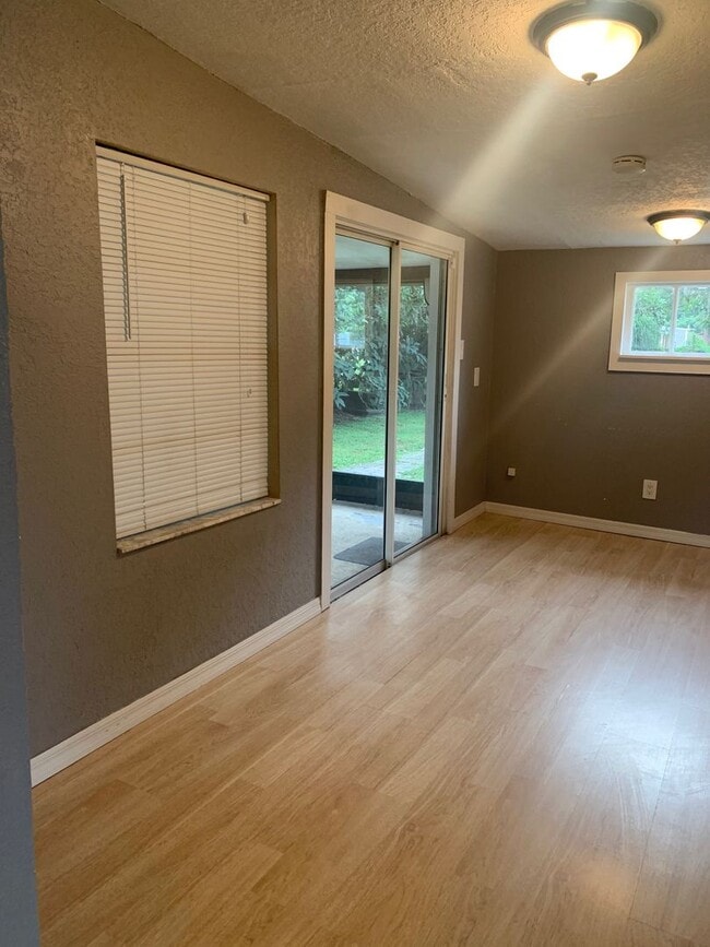 Building Photo - Cozy Remodeled  1 Bed/1 Bath Home in Saint Cloud