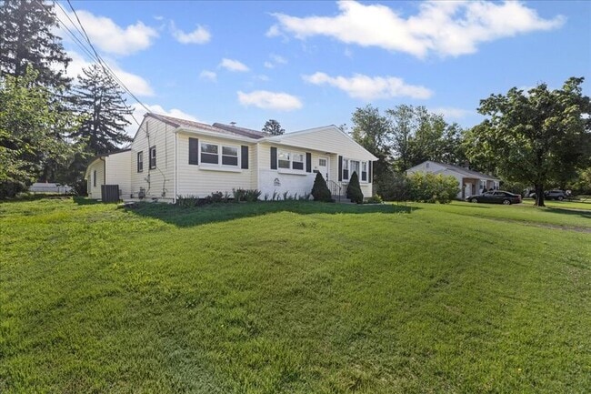 Building Photo - 116 Barclay Dr