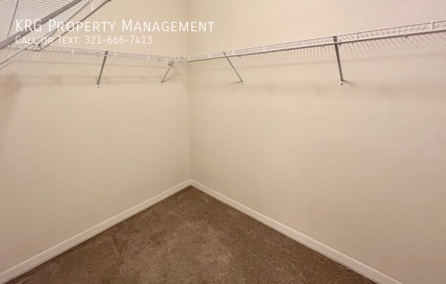 Building Photo - 1009 NE 11th St