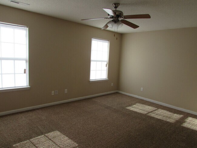 Building Photo - 2680 Moonlite Dr