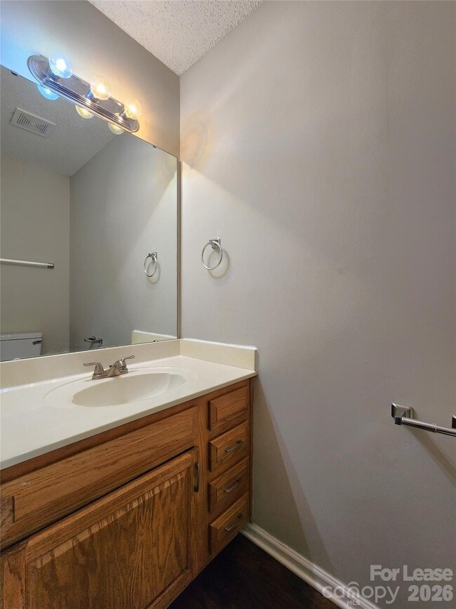 Building Photo - 268 Southcircle Dr NW