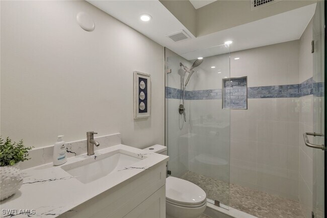 Building Photo - 354 Harbour Dr