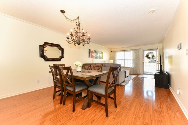 Building Photo - Updated 3 Bedroom Townhome in McAlister's Place