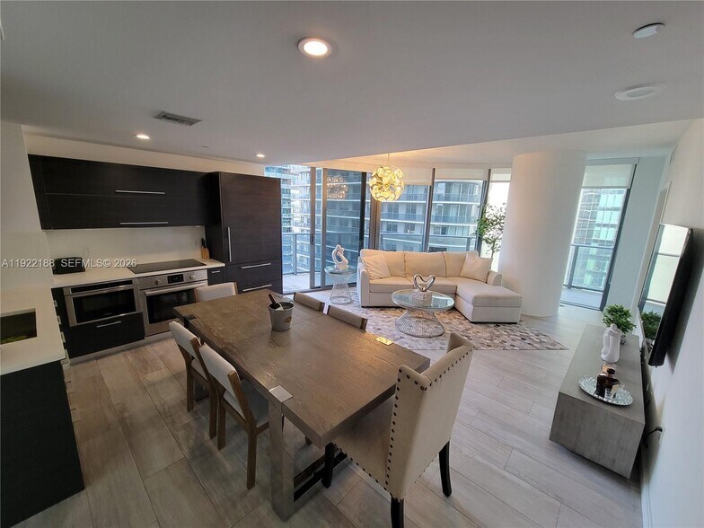 Building Photo - 45 SW 9th St