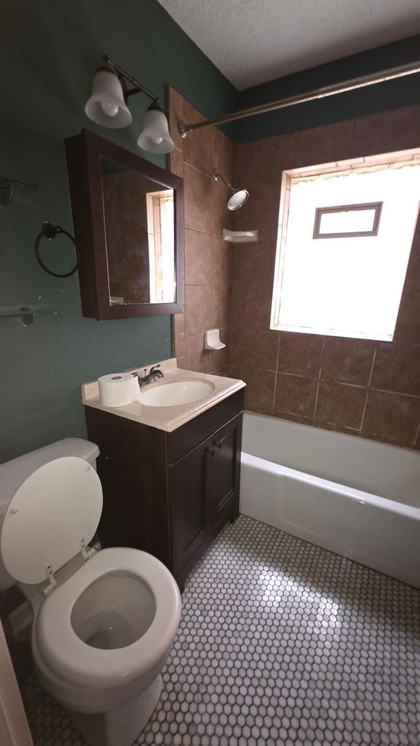 Building Photo - Beautifully Designed 2BR|1BA | Coming Soon!