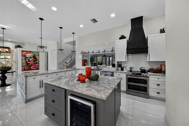 Building Photo - 2211 St