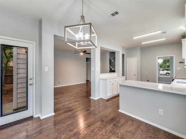 Building Photo - 1253 Sandpiper Dr