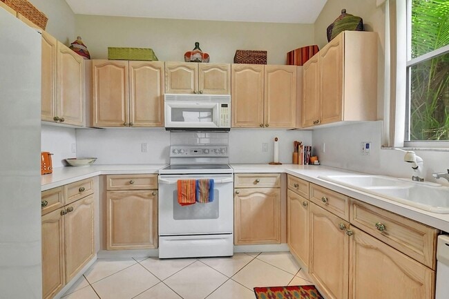 Building Photo - 2489 NW 66th Dr