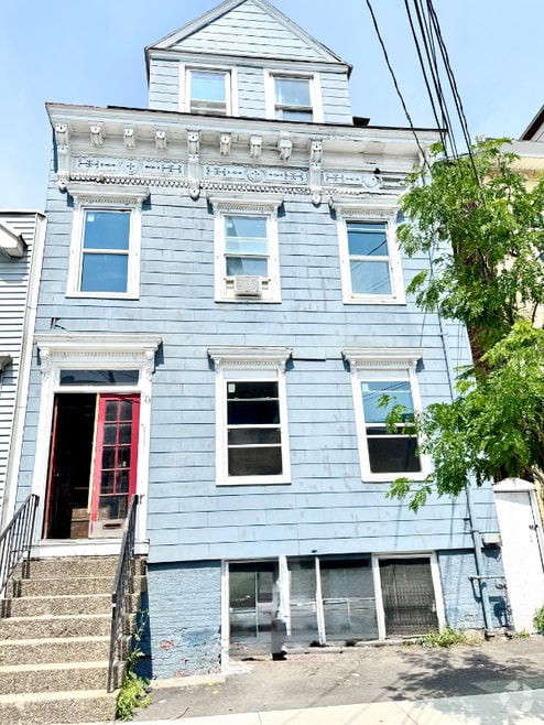 Building Photo - 5 West St