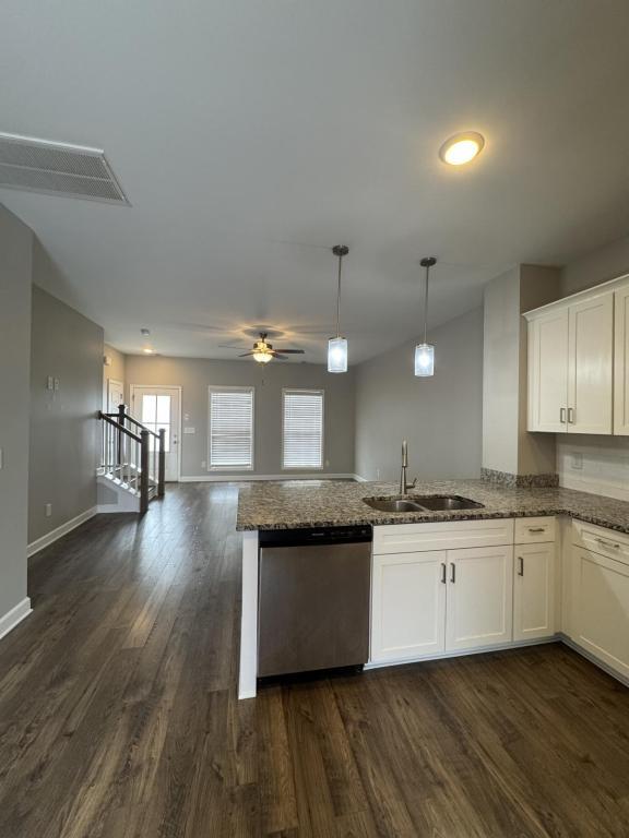 Building Photo - 244 Mansfield Dr