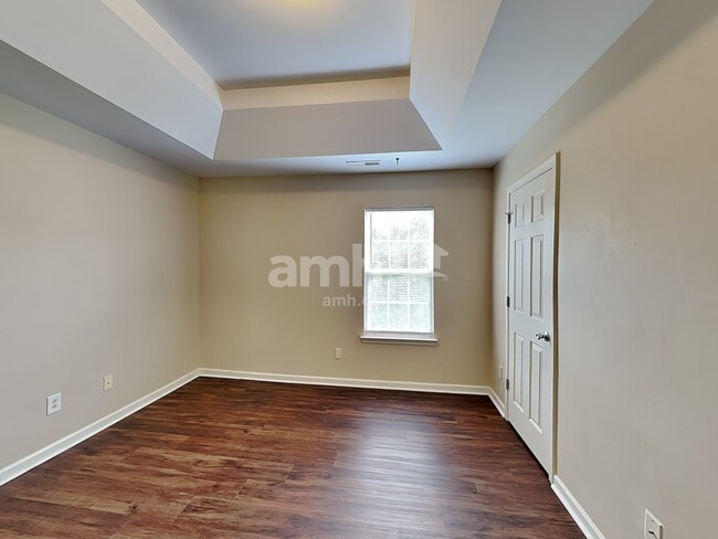 Building Photo - 5711 Falkirk Ln