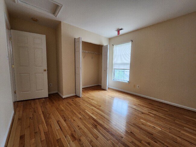 Building Photo - 14795 Links Pond Cir