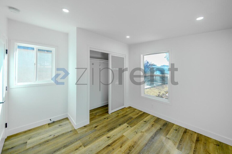 Building Photo - Unit Unit A