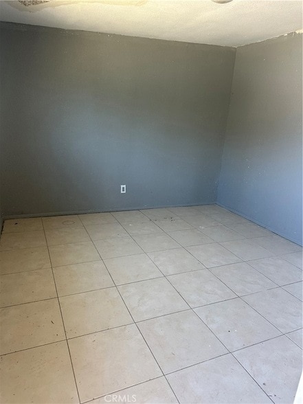 Building Photo - 1121 N Anaheim Blvd