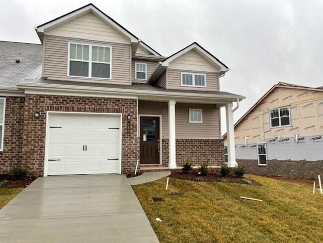 Primary Photo - Stunning home in Spring Hill