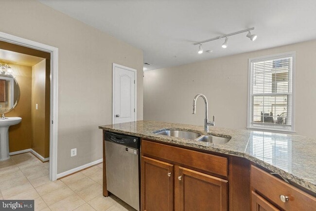 Building Photo - 19441 Promenade Dr