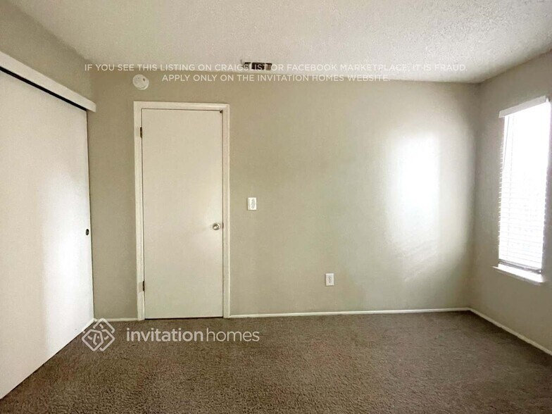 Building Photo - 135 Saginaw Cir