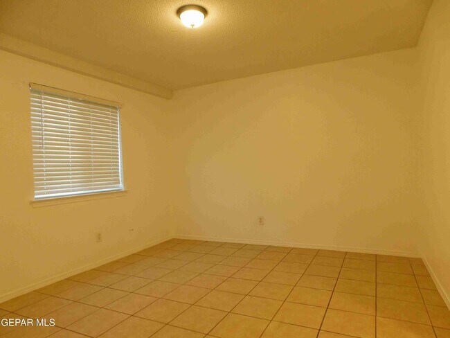 Building Photo - 14024 Tierra Halcon Dr