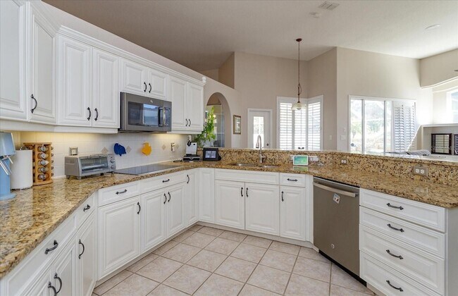 Building Photo - 3380 Bellington Dr